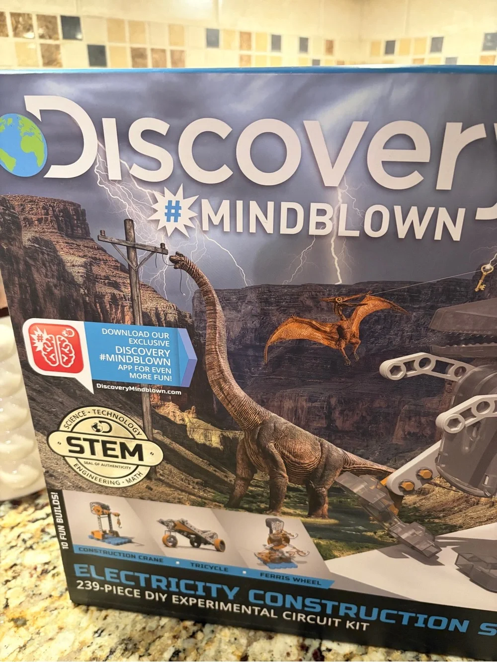 Discovery 239 piece Electricity Construction Set STEM Kit